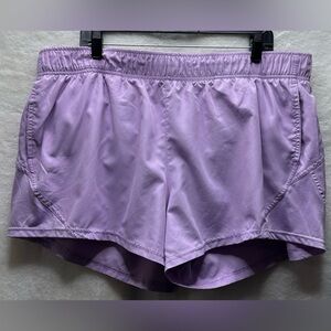 Athletic Women’s Shorts Size XXXL (22)